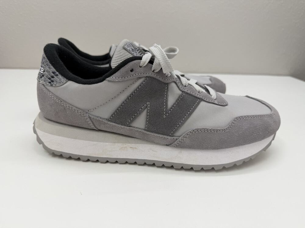 New Balance 237 Womens Sneakers Size 10.5 Gray Snake Print